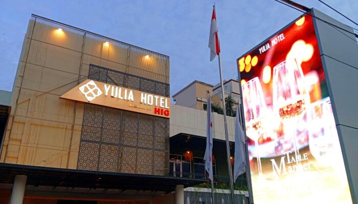 Rayakan Tahun Baru 2025 dengan Pesona Era 80-an di Yulia Hotel Gorontalo