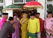 Akhiri Masa Jabatan, Hendra Hemeto Jalani Prosesi Adat Modepito