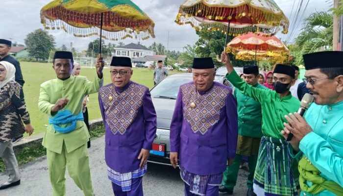 Sofyan-Tonny Jalani Prosesi Adat Mopotilolo di Dua Kecamatan