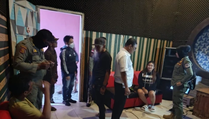 Gelar Razia, Kesbangpol dan Satpol PP Temukan Tempat Karaoke Tak Berizin di Telaga CS