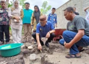 Cegah Stunting, Bupati Sofyan Letakkan Batu Pertama Pembangunan Jamban