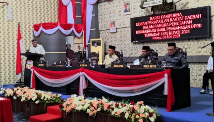 Bupati Sofyan Hadiri Rapat Paripurna DPRD Bahas Dua Hal Penting