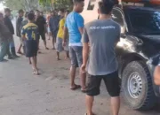 Halangi Pasar Hewan Pulubala, Pedagang Kompak Angkat Mobil Satpol PP