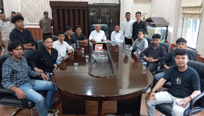Terima Massa Aksi, Wabup: Insya Allah Pemilihan Sekda Tidak Menimbulkan Ketegangan
