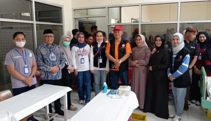 Gelar Khitan Massal, Bupati Sofyan Apresiasi Kolaborasi Rahmijati Jahja dan IDI