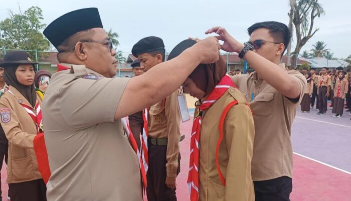 Sekda Sugondo Tekankan Nilai Trisatya ke Tamu Ambalan SMA 2 Limboto