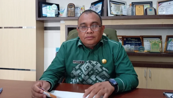 Kadinkes Ismail Akase Minta Nakes Tingkatkan Pelayanan