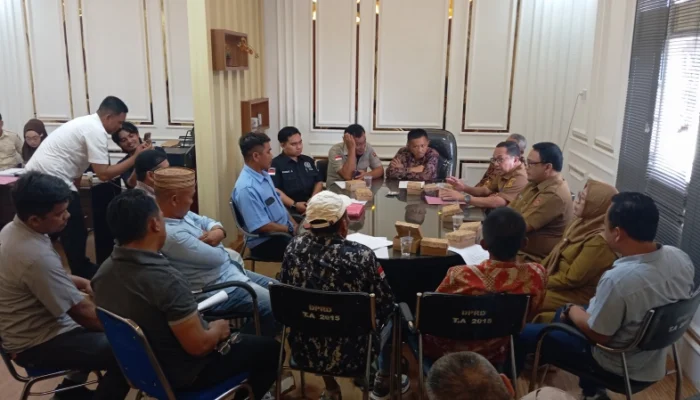 Komisi IV DPRD Kabgor Dorong PT Pabrik Gula Selesaikan Masalah Gaji Karyawan