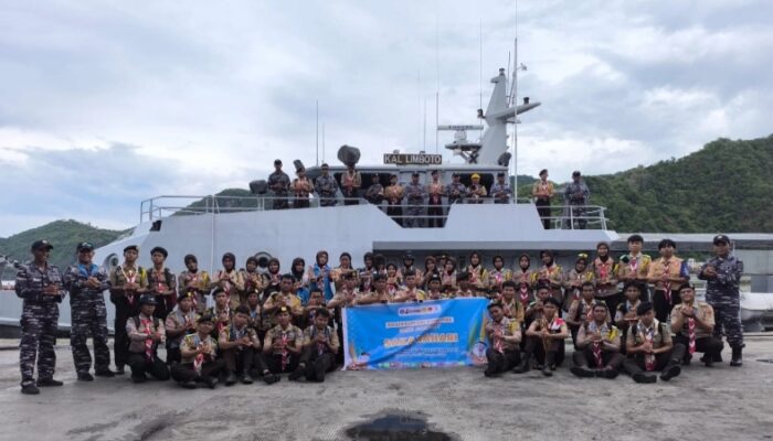 Peserta PSN Nikmati Pengalaman Joy Sailing Bersama TNI AL di Laut Gorontalo