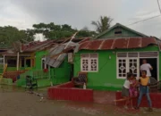 Sejumlah Rumah Warga di Tibawa Dihantam Angin Puting Beliung, Warga Harapkan Bantuan