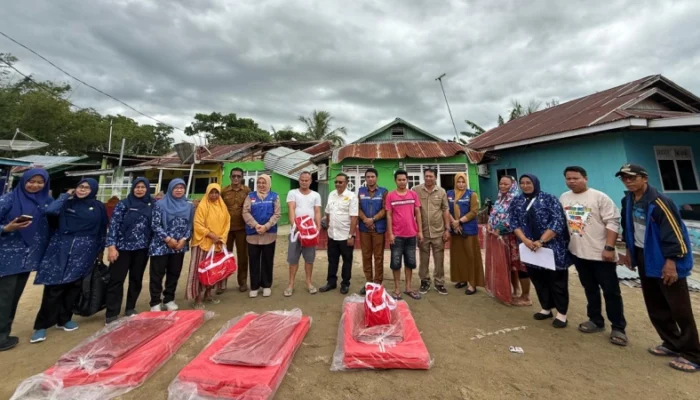 20 Rumah Rusak Diterjang Puting Beliung, Dinsos Kabgor Turun Salurkan Bantuan