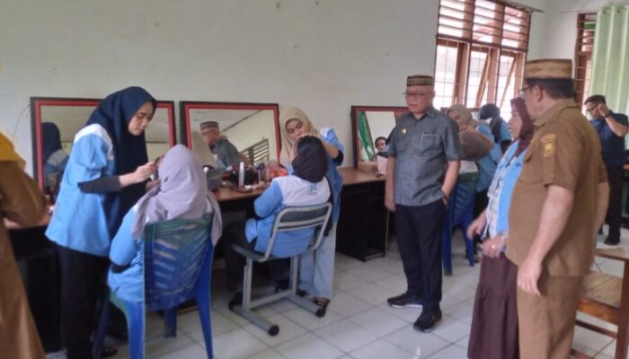 Tinjau Pelatihan di BLK Limboto, Bupati Sofyan Dorong Masyarakat Lebih Kompetitif