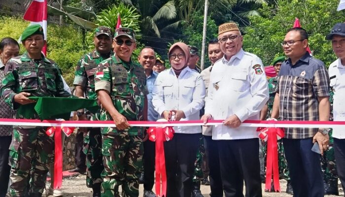Didampingi Pemkab Gorontalo, Pangdam Resmikan Jembatan Garuda di Telaga Biru