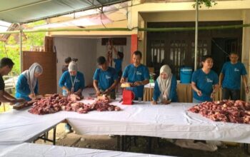 Grand Q Hotel Gorontalo Tebar Kepedulian Lewat Penyembelihan Tujuh Hewan Kurban