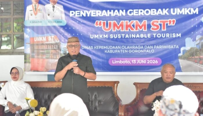 Bupati Sofyan Salurkan 66 Gerobak UMKM, Tegaskan Keberpihakan pada Ekonomi Rakyat