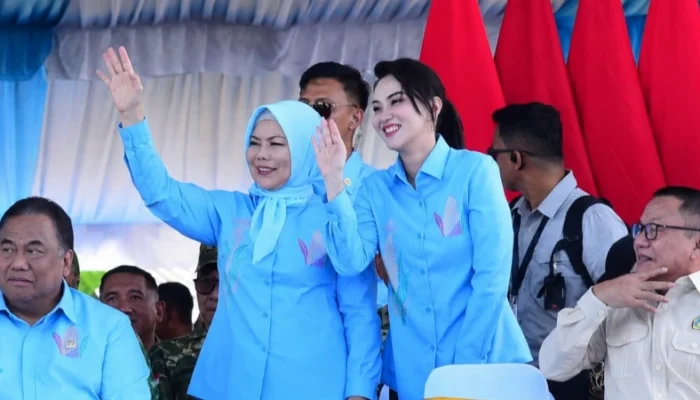 Serasi Berkarawo Biru, Idah Sahidah dan Sherly Bersinar di Puncak PENAS XVII