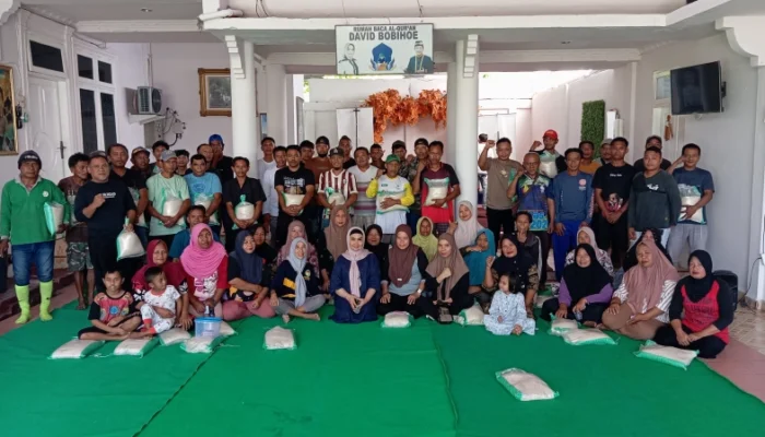 Di Balik Sukses PENAS XVII, Rahmijati Jahja Apresiasi Para Pejuang Kebersihan dengan Berbagi Rezeki