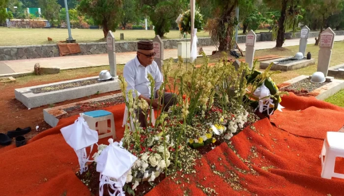 Bupati Sofyan Puhi Kenang Jasa Rachmat Gobel: Kami Akan Selalu Merindukan Sosokmu