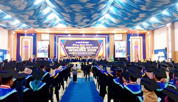 UMGO Kembali Cetak 337 Lulusan, Rektor: Masyarakat Menanti Kiprah dan Pengabdian Anda