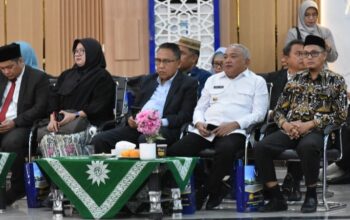 Hadiri Wisuda UMGO, Wabup Tonny Junus Dorong Lulusan Berkontribusi Bangun Daerah