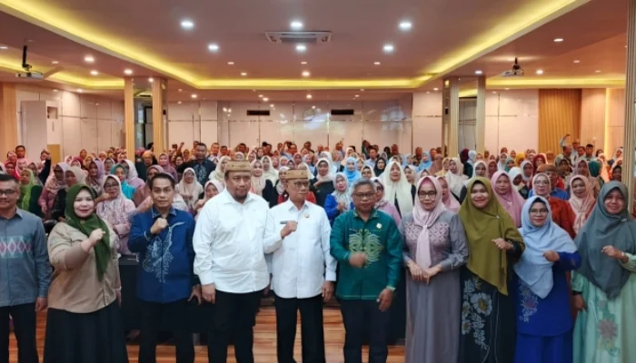 Ismet Mile Minta Kepala Sekolah Akhiri Perbedaan Politik, Prioritaskan Kemajuan Pendidikan