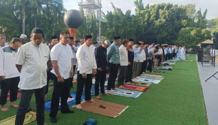 Kemarau Berkepanjangan, Pemkab Gorontalo Gelar Salat Istisqa Memohon Turunnya Hujan