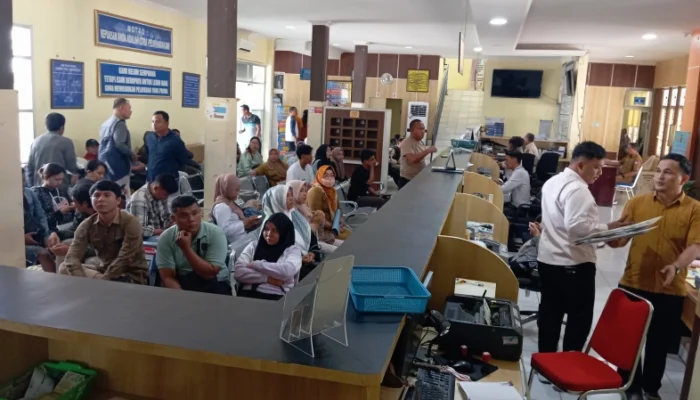 Pokok dan Denda Pajak Kendaraan Dibebaskan, Warga Gorontalo Serbu Layanan Samsat