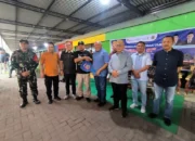 Sofyan-Tonny Serahkan 49 Gerobak UMKM, Dorong Usaha Kuliner Lebih Tertata