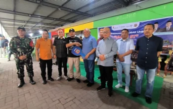 Sofyan-Tonny Serahkan 49 Gerobak UMKM, Dorong Usaha Kuliner Lebih Tertata
