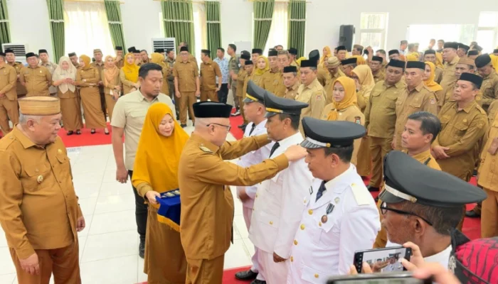 Lantik 224 Pejabat, Sofyan Puhi Tegaskan Jabatan Harus Berbuah Kinerja dan Pelayanan