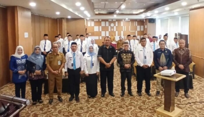 Bupati Sofyan Puhi Tekankan Camat Respons Cepat Aduan Warga, Jangan Biarkan Berlarut